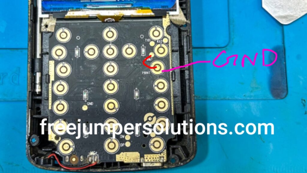 Kechoda k35 power button ways, kechoda, power key ways, power key jumper, power button not working, power key jumper solution, kechoda power button ways, kechoda on off switch ways, on off tracks, on off switch path jumper image 